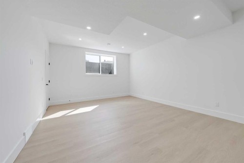 3110 14 Avenue Sw, Calgary, AB - Indoor Photo Showing Other Room