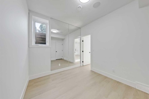 3110 14 Avenue Sw, Calgary, AB - Indoor Photo Showing Other Room