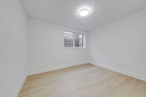 3110 14 Avenue Sw, Calgary, AB - Indoor Photo Showing Other Room