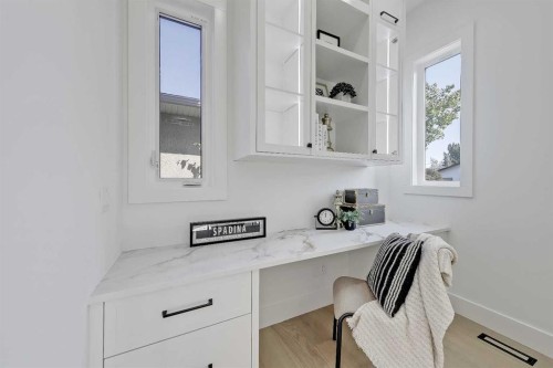 3110 14 Avenue Sw, Calgary, AB - Indoor Photo Showing Other Room