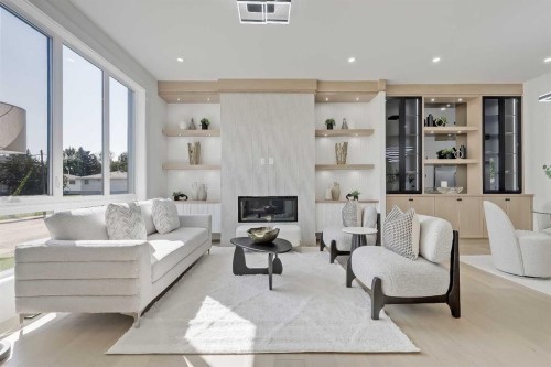 3110 14 Avenue Sw, Calgary, AB - Indoor Photo Showing Living Room With Fireplace