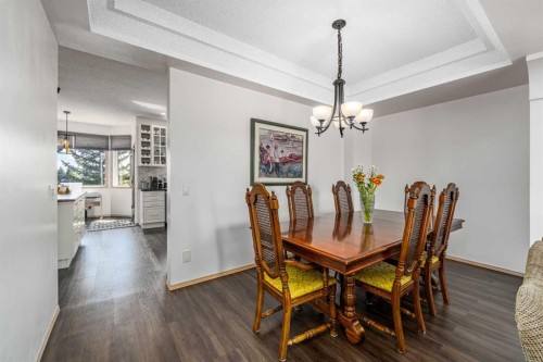 648 Scimitar Bay Nw, Calgary, AB - Indoor Photo Showing Dining Room