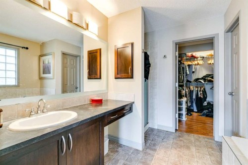 79 Prestwick Street Se, Calgary, AB - Indoor Photo Showing Bathroom