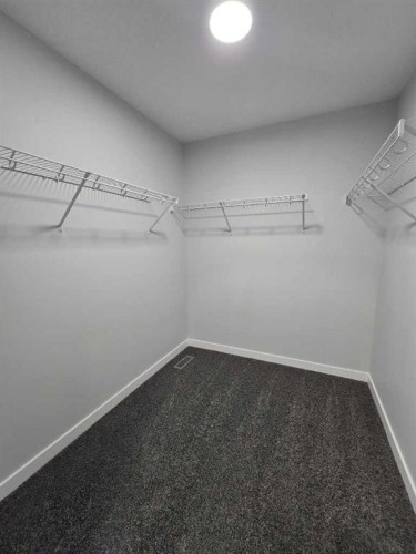 512 Baywater Manor Sw, Airdrie, AB - Indoor With Storage