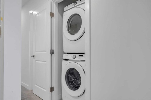 13-200 Belmont Street, Calgary, AB - Indoor Photo Showing Laundry Room