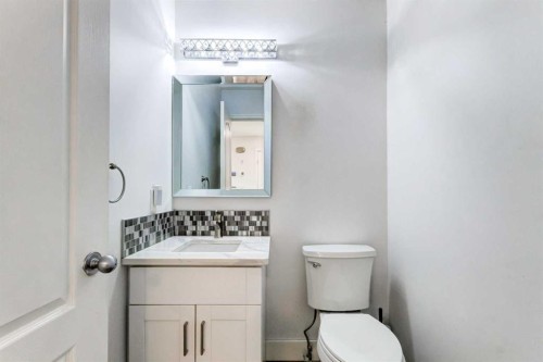 114 Chapalina Park Crescent Se, Calgary, AB - Indoor Photo Showing Bathroom