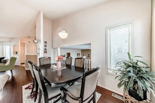 283 Macewan Drive Nw, Calgary, AB - Indoor Photo Showing Dining Room