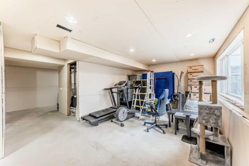 284 Sagewood Landing Sw, Airdrie, AB - Indoor Photo Showing Gym Room