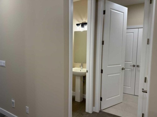 63 Sunrise Heath, Cochrane, AB 