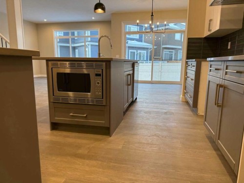 63 Sunrise Heath, Cochrane, AB 