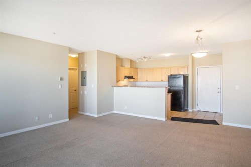 1308-333 Taravista Drive Ne, Calgary, AB - Indoor Photo Showing Other Room