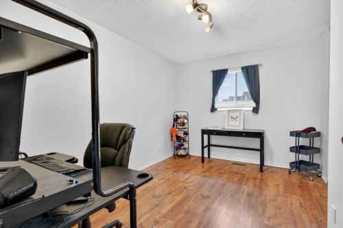 20 Martinview Road Ne, Calgary, AB - Indoor Photo Showing Office