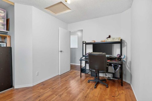20 Martinview Road Ne, Calgary, AB - Indoor Photo Showing Office