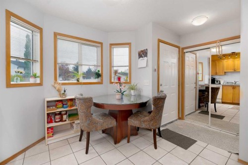 13-204 Strathaven Drive, Strathmore, AB - Indoor Photo Showing Dining Room
