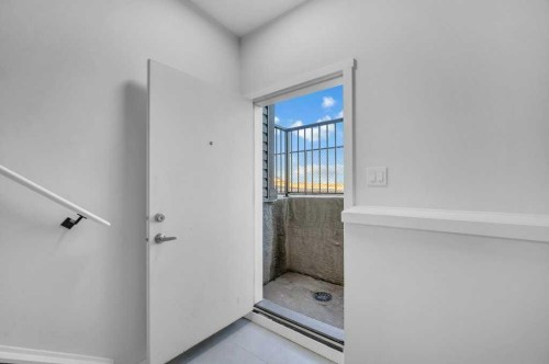 214 Corner Meadows Square, Calgary, AB - Indoor Photo Showing Other Room