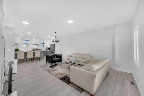 214 Corner Meadows Square, Calgary, AB - Indoor