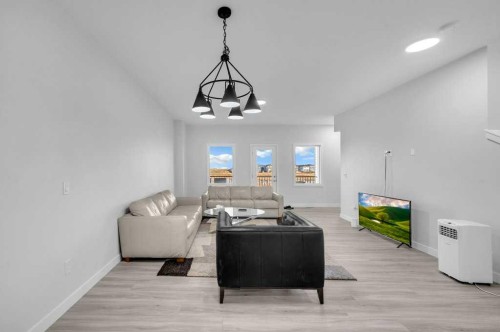 214 Corner Meadows Square, Calgary, AB - Indoor