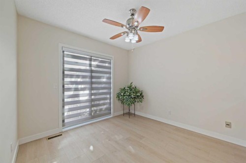 22 Sandarac Circle Nw, Calgary, AB - Indoor Photo Showing Other Room