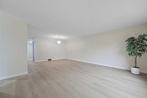 22 Sandarac Circle Nw, Calgary, AB - Indoor Photo Showing Other Room