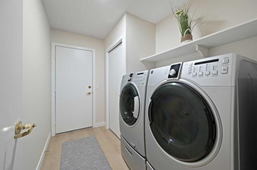 22 Sandarac Circle Nw, Calgary, AB - Indoor Photo Showing Laundry Room