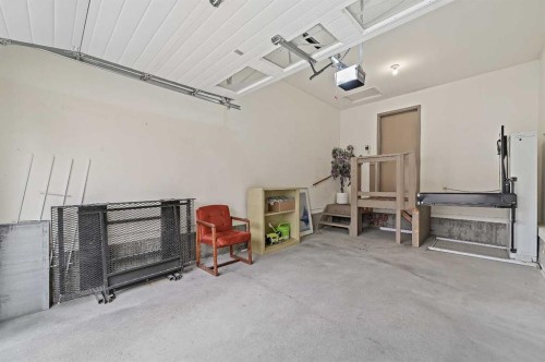 22 Sandarac Circle Nw, Calgary, AB - Indoor