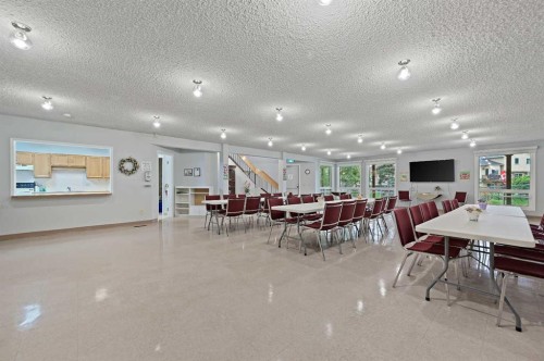22 Sandarac Circle Nw, Calgary, AB - Indoor Photo Showing Dining Room