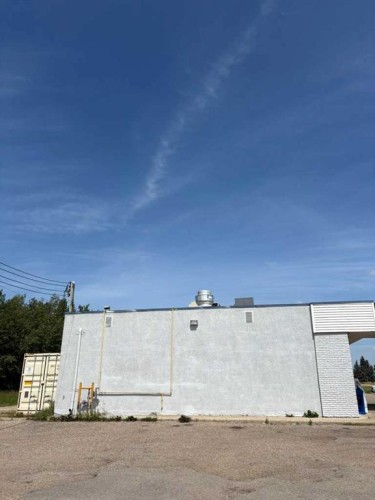 0002 2A Highway, Ponoka, AB 