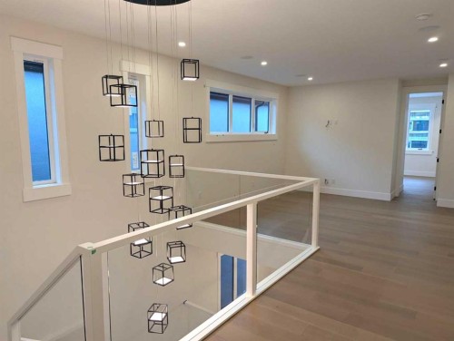 320 15 Street Nw, Calgary, AB - Indoor Photo Showing Other Room