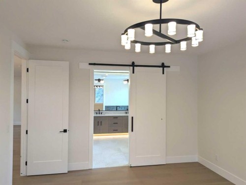 320 15 Street Nw, Calgary, AB - Indoor Photo Showing Other Room