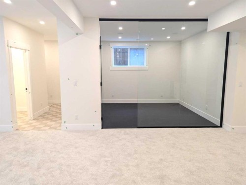 320 15 Street Nw, Calgary, AB - Indoor Photo Showing Other Room