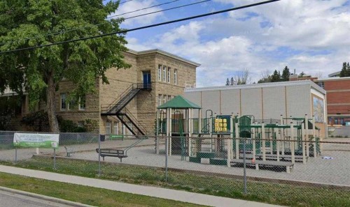 320 15 Street Nw, Calgary, AB - Outdoor