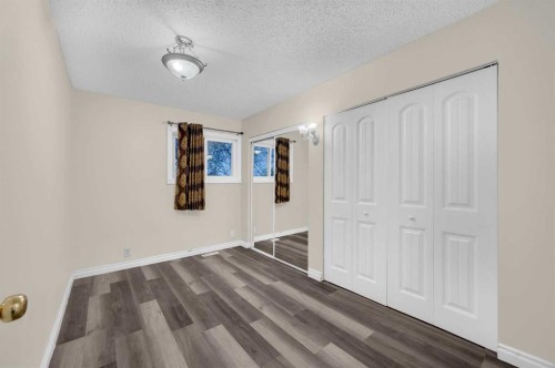 1527 52 Street Se, Calgary, AB - Indoor