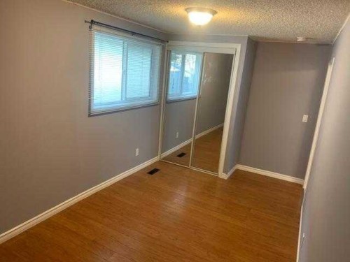 6622 18A Street Se, Calgary, AB - Indoor Photo Showing Other Room