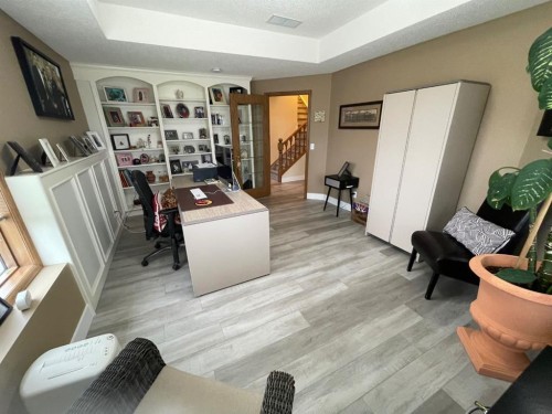 2 Richelieu Court Sw, Calgary, AB - Indoor