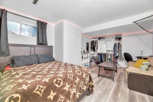 411-103 Strathaven Drive, Strathmore, AB - Indoor Photo Showing Bedroom