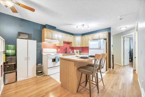 411-103 Strathaven Drive, Strathmore, AB - Indoor Photo Showing Kitchen