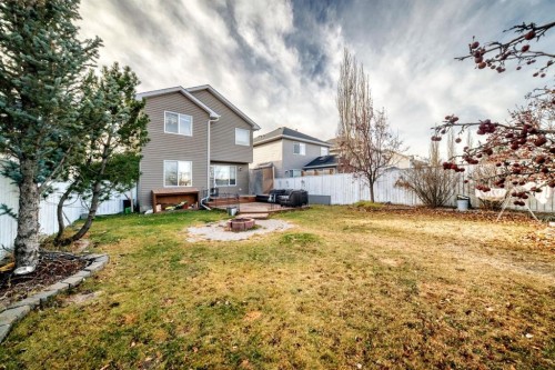 214 Coville Circle Ne, Calgary, AB - Outdoor