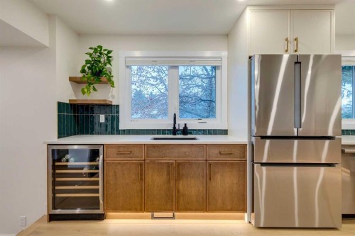 732 Lake Ontario Drive Se, Calgary, AB - Indoor Photo Showing Kitchen