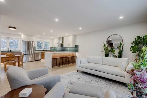732 Lake Ontario Drive Se, Calgary, AB - Indoor Photo Showing Living Room