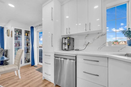 300 Taracove Estate Drive Ne, Calgary, AB - Indoor Photo Showing Kitchen