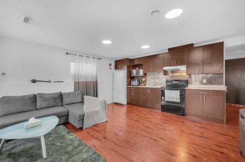 300 Taracove Estate Drive Ne, Calgary, AB - Indoor