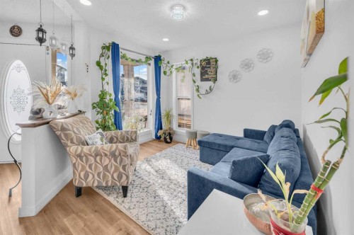 300 Taracove Estate Drive Ne, Calgary, AB - Indoor Photo Showing Other Room