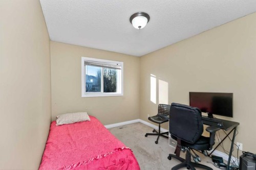 263 Citadel Meadow Grove Nw, Calgary, AB - Indoor Photo Showing Bedroom