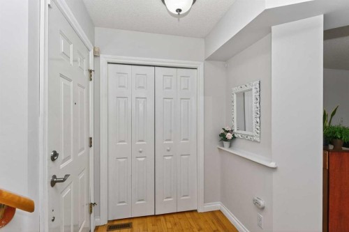 263 Citadel Meadow Grove Nw, Calgary, AB - Indoor
