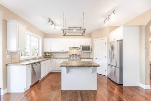10 Tusslewood Heights Nw, Calgary, AB - Indoor Photo Showing Kitchen With Upgraded Kitchen