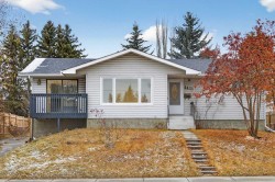 4411 53 Street NW Calgary, AB T3A 1V5
