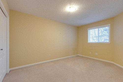 826 18 Avenue Nw, Calgary, AB - Indoor Photo Showing Other Room