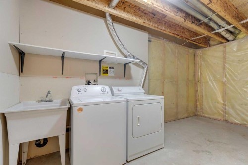826 18 Avenue Nw, Calgary, AB - Indoor Photo Showing Laundry Room