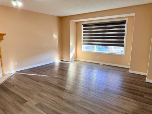 672 Taradale Drive Ne, Calgary, AB - Indoor Photo Showing Other Room