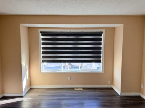 672 Taradale Drive Ne, Calgary, AB - Indoor Photo Showing Other Room